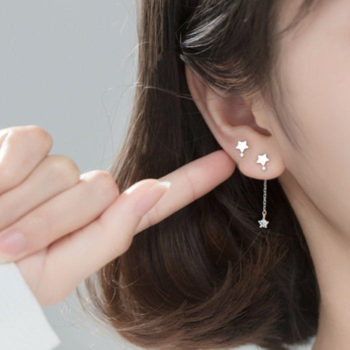 星 揺れる ピアス ぶら下がり 金属アレルギー対応 痒くならない スターピアス Silver925 シンプル お星さま 左右非対称 レディース ぶらぶら ゆらゆら 片耳 両耳 セカンドピアス アレルギー 金属アレルギー シルバー