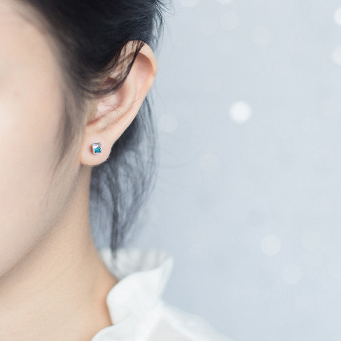 虹色スクエアピアス シンプル Silver925 レディース ピアス シルバー 四角 立方体 アレルギー メンズ レインボー ストーン