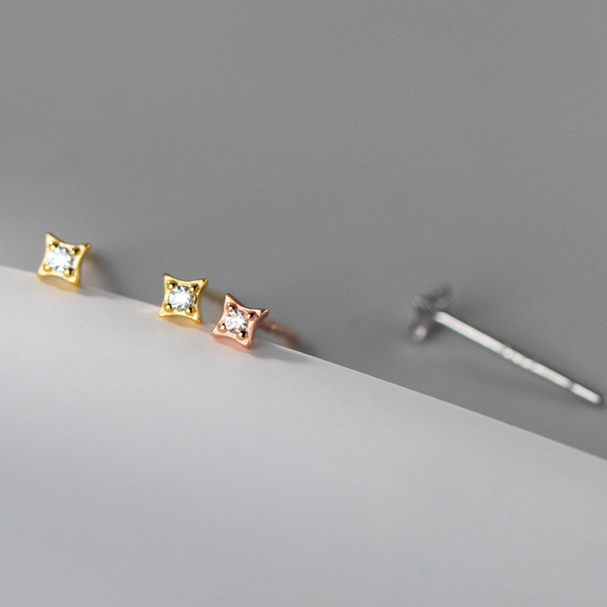 ピアス つけっぱなし 小さい 極小 シンプル 軟骨 金属アレルギー シルバー 小さめ ミニ シルバー925 アレルギー対応 20G 仕事用 小さいピアス 極小ピアス つけっぱなしピアス シンプルピアス セカンドピアス 軟骨ピアス 仕事