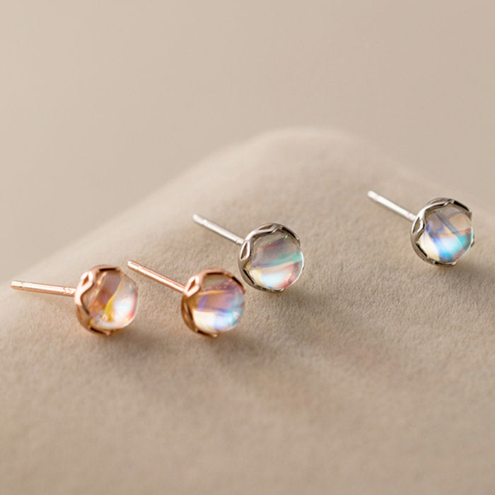 【SNSでも掲載!幻想的なオーロラピアス】 ピアス オーロラ 小さい グラス シンプル 瑠璃 軟骨 金属アレルギー シルバー 小さめ シルバー925 アレルギー対応 20G 仕事用 小さいピアス グラスピアス つけっぱなしピアス シンプルピアス アレルギー対応ピアス 仕事