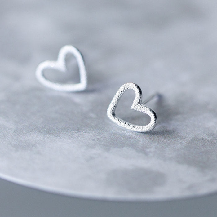 ピアス ハート 小さい シルバー925 シンプル 軟骨 金属アレルギー シルバー 小さめ マット Silver925 アレルギー対応 20G 仕事用 小さいピアス シンプルピアス セカンドピアス 軟骨ピアス 仕事