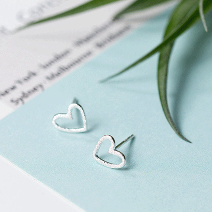 ピアス ハート 小さい シルバー925 シンプル 軟骨 金属アレルギー シルバー 小さめ マット Silver925 アレルギー対応 20G 仕事用 小さいピアス シンプルピアス セカンドピアス 軟骨ピアス 仕事