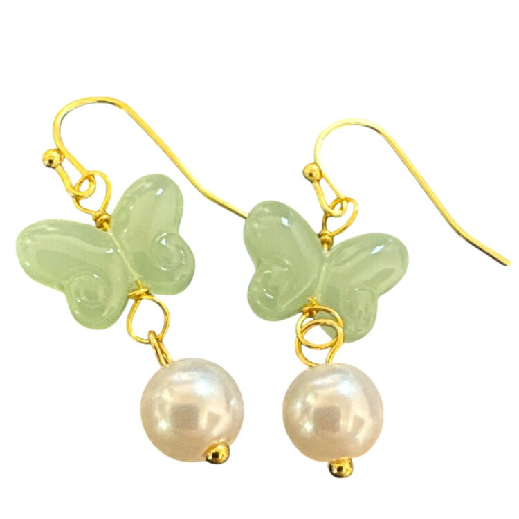 【揺れるパールビーズが可愛い蝶々フックピアス】 ちょうちょ ピアス 人工和田玉 フックピアス グリーン ゴールド