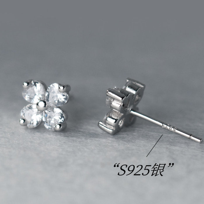 ピアス クローバー 四葉 花 シンプル 軟骨 金属アレルギー シルバー 小さめ ミニ シルバー925 アレルギー対応 20G 仕事用 小さいピアス シンプルピアス セカンドピアス 軟骨ピアス 仕事