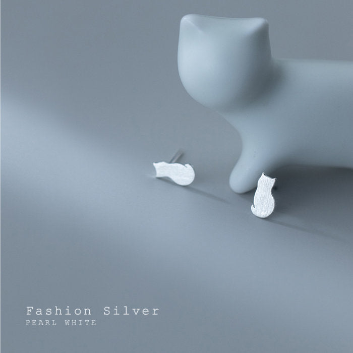 ピアス 猫 ねこ 小さい シンプル 軟骨 金属アレルギー シルバー 小さめ ミニ シルバー925 アレルギー対応 20G 仕事用 小さいピアス シンプルピアス セカンドピアス 軟骨ピアス 仕事