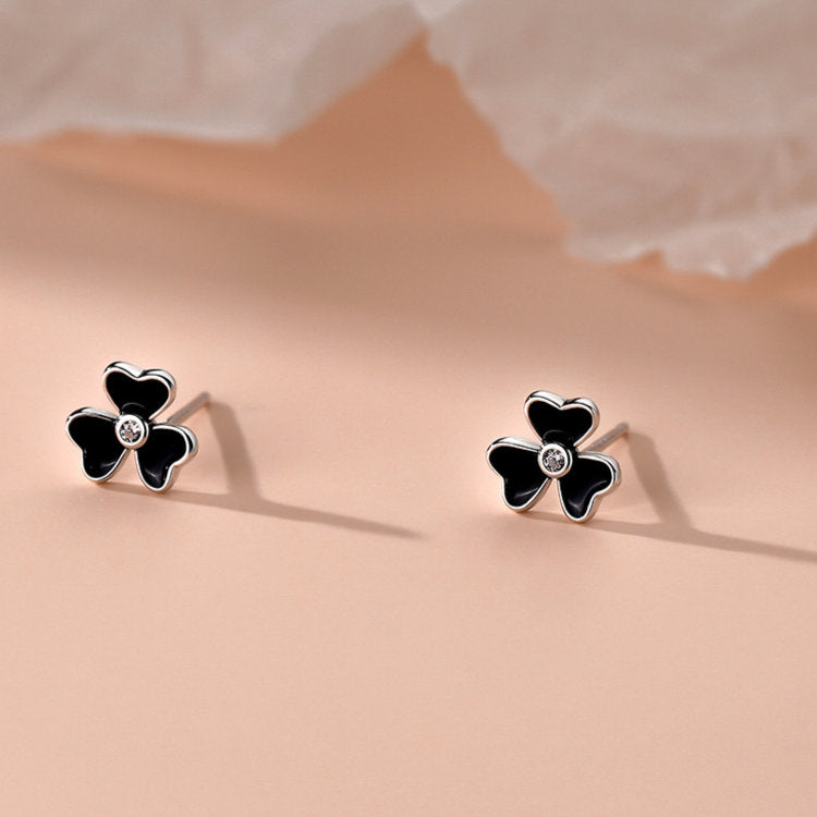 ピアス クローバー ブラック 三つ葉 はっぱ 小さい シンプル 軟骨 金属アレルギー シルバー999 アレルギー対応 20G 仕事用 小さいピアス シンプルピアス セカンドピアス