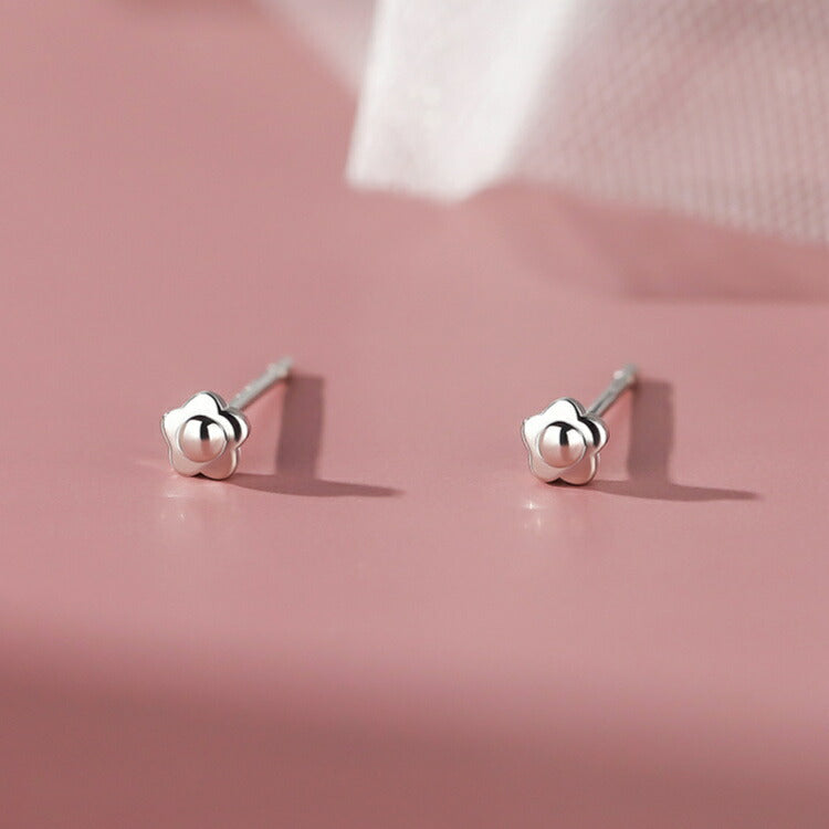 小さいお花のシルバーピアス Silver999 20G お花 フラワー ピアス 小さい ミニ 3.5mm かわいい シルバー 女性 レディース ミニピアス 小さいピアス かわいいピアス