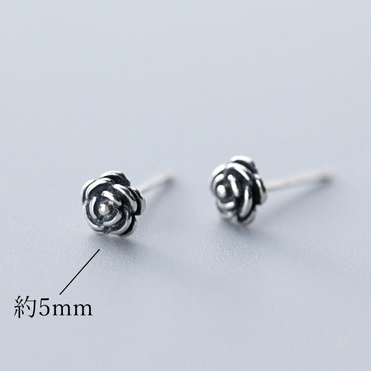 【上品な小さいバラのシルバーピアス】 ピアス シルバー925 金属アレルギー シンプル バラ 薔薇 ローズ シルバー 大人 かわいい アクセント セカンドピアス