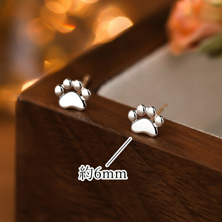 【シルバー肉球ピアス】 犬 猫 シルバー999 ピアス 金属アレルギー対応 キャット ドッグ シンプル 肉球 足跡 かわいい レディース 女性 動物 メンズ