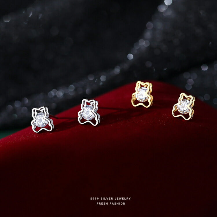 【くまモチーフのキュービックジルコニアピアス】 シルバー999 ピアス 熊 クマ 子熊 テディベア シンプルピアス キュービックジルコニア 金属アレルギー対応 レディース 女性 かわいい