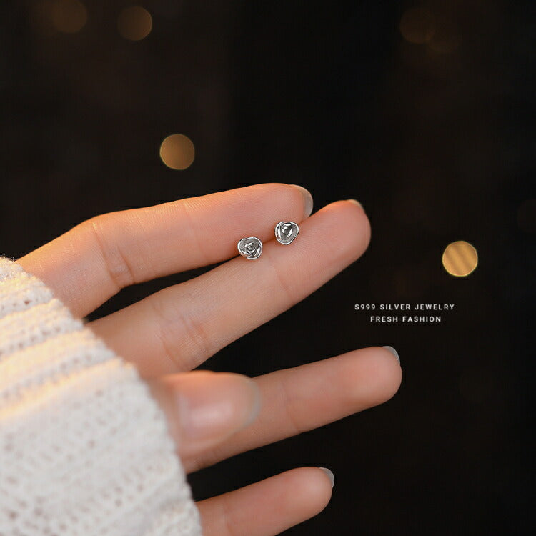 【小さいバラのシルバーピアス】 シルバー999 バラ ピアス 薔薇 花 小さい花 小さい シンプル ミニ 20G 4.5mm 小さめ 華奢 かわいい 女性 レディース 金属アレルギー対応
