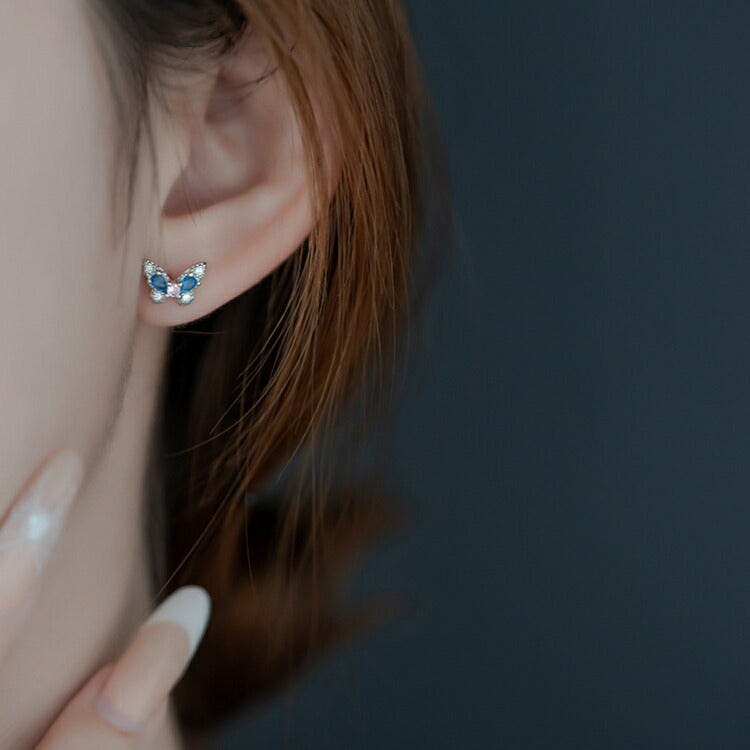 【ブルーとピンクのコントラストが可愛い蝶々ピアス】 キュービックジルコニア ピアス ブルー ピンク ちょうちょ レディース 女性 バタフライ 20G ペア