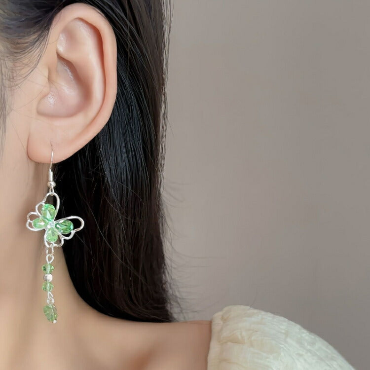 蝶モチーフピアス　エメラルドグリーンストーン　20G