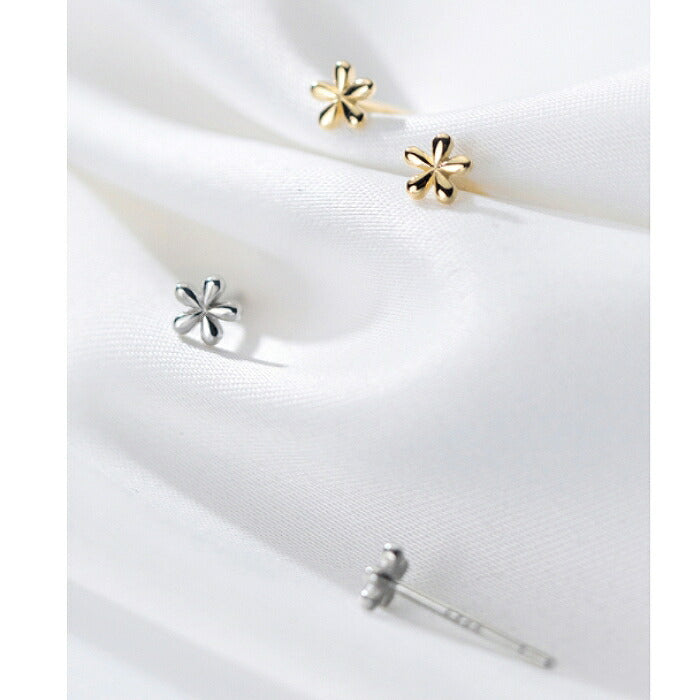 フラワーモチーフピアス　Silver925