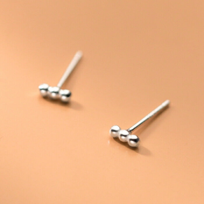 三連ボールピアス　Silver925
