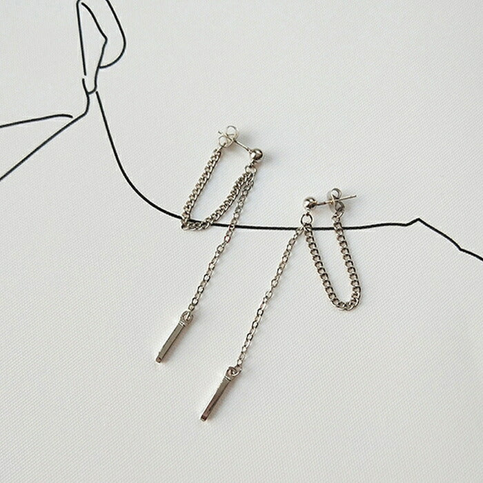 ダブルチェーンピアス