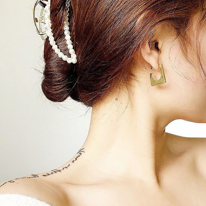 スタッドピアス