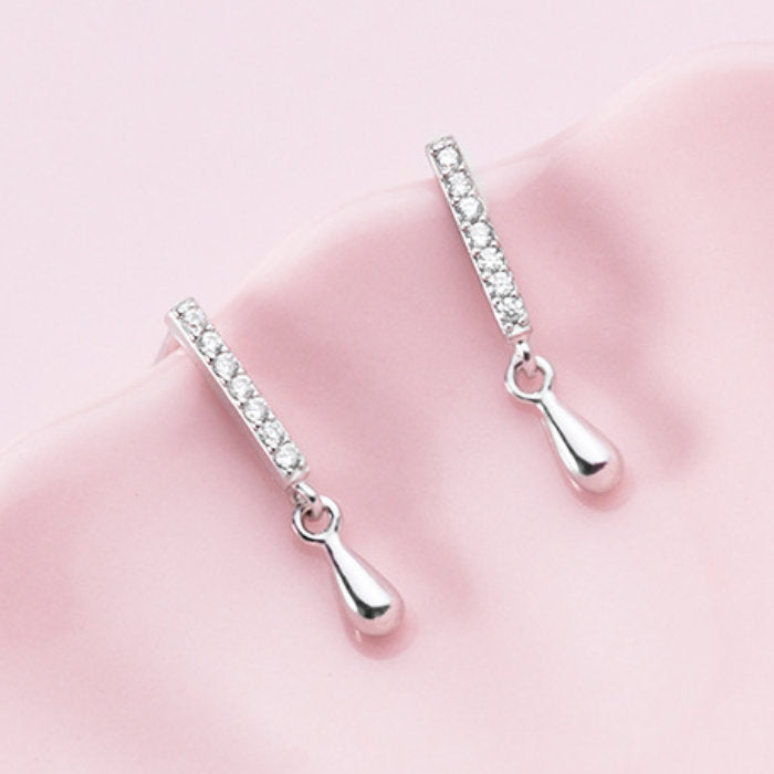 ピアス レディース Silver925 揺れる ゆらゆら シルバー スタッドピアス シンプル 大人 女性 20代 30代 40代 50代 60代 70代 フォーマル カジュアル 結婚式  アレルギー対応