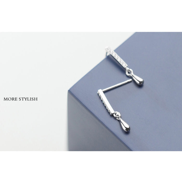 ピアス レディース Silver925 揺れる ゆらゆら シルバー スタッドピアス シンプル 大人 女性 20代 30代 40代 50代 60代 70代 フォーマル カジュアル 結婚式  アレルギー対応