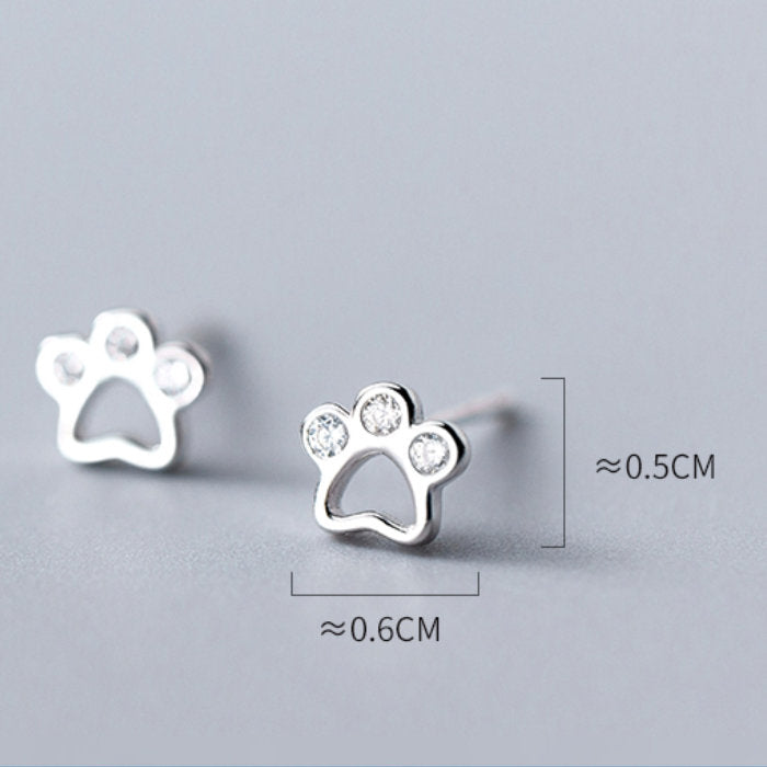 ピアス 肉球 ねこ 猫 シンプル 軟骨 金属アレルギー シルバー 小さめ ミニ シルバー925 アレルギー対応 20G 仕事用 小さいピアス 極小ピアス つけっぱなしピアス シンプルピアス セカンドピアス 軟骨ピアス アレルギー対応ピアス 仕事
