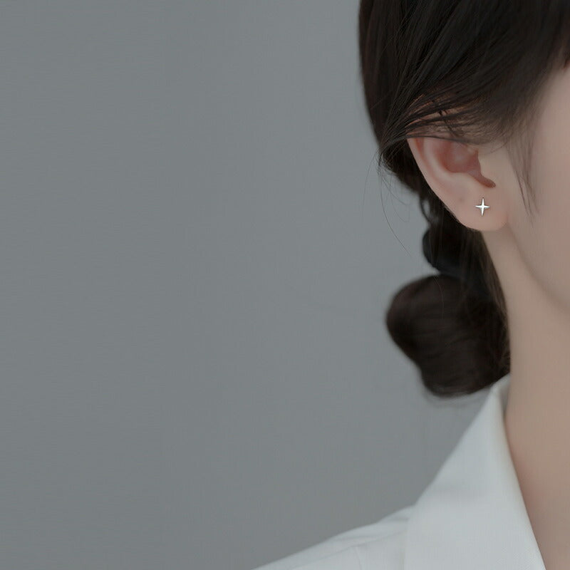 ピアス スター 星 つけっぱなし 小さい 極小 シンプル 軟骨 金属アレルギー シルバー ミニ シルバー925 アレルギー対応 20G 仕事用 小さいピアス 極小ピアス つけっぱなしピアス シンプルピアス セカンドピアス アレルギー対応ピアス 仕事