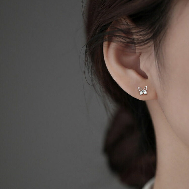 【キュービックジルコニアの輝く2つのストーンが可愛い蝶々ピアス】 シルバー ゴールド ローズ レディース ちょうちょ ピアス 女性 ワンポイント 20G ペア