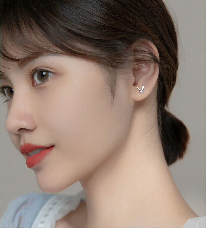 ピアス うさぎ 小さい ラビット シンプル 軟骨 金属アレルギー シルバー 小さめ シルバー925 アレルギー対応 20G 仕事用 小さいピアス うさぎピアス ラビットピアス シンプルピアス セカンドピアス 軟骨ピアス アレルギー対応ピアス 仕事