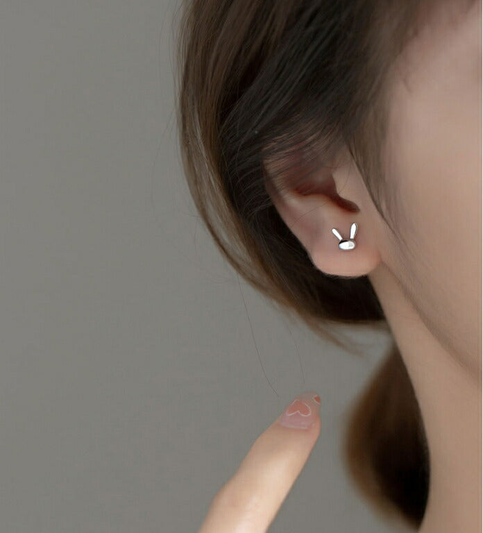 ピアス うさぎ 小さい ラビット シンプル 軟骨 金属アレルギー シルバー 小さめ シルバー925 アレルギー対応 20G 仕事用 小さいピアス うさぎピアス ラビットピアス シンプルピアス セカンドピアス 軟骨ピアス アレルギー対応ピアス 仕事
