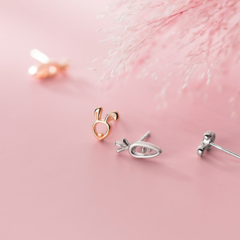 ピアス うさぎ 小さい 人参 シンプル 軟骨 金属アレルギー シルバー 小さめ シルバー925 アレルギー対応 20G 仕事用 小さいピアス うさぎピアス 人参ピアス シンプルピアス セカンドピアス 軟骨ピアス アレルギー対応ピアス 仕事 おもしろ