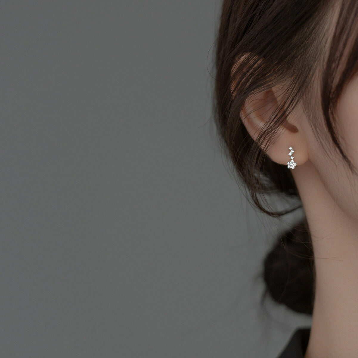 ピアス フラワー 花 小さい キュービックジルコニア シンプル 軟骨 金属アレルギー シルバー 小さめ ミニ シルバー925 アレルギー対応 20G 仕事用 フラワーピアス 花ピアス つけっぱなしピアス シンプルピアス アレルギー対応ピアス 仕事