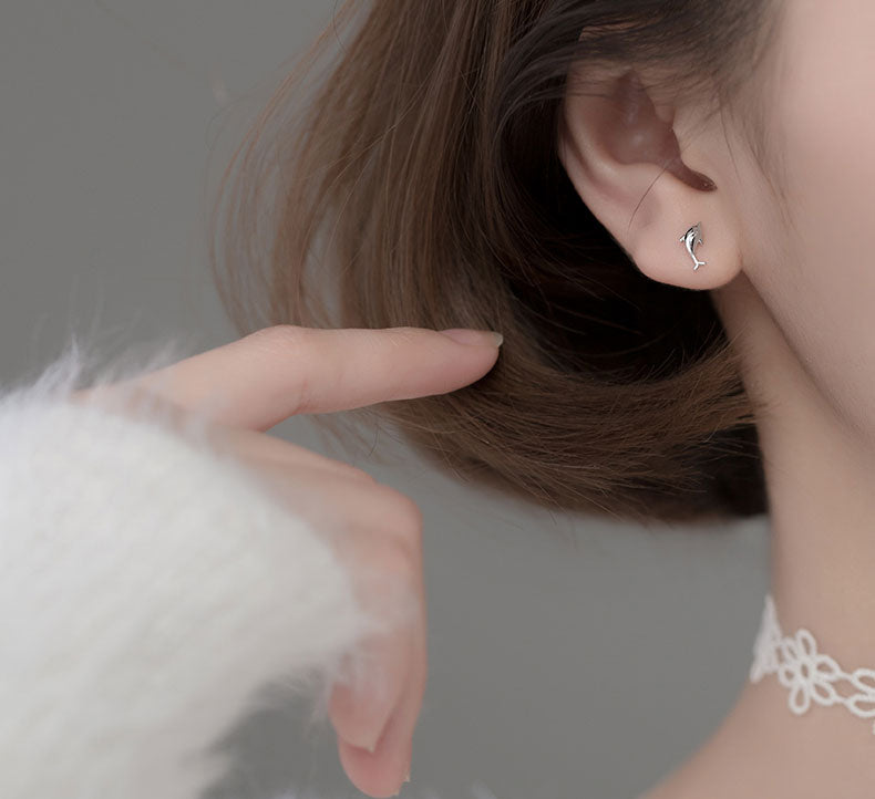 ピアス イルカ つけっぱなし 小さい シンプル 軟骨 金属アレルギー シルバー 小さめ シルバー925 アレルギー対応 20G 仕事用 小さいピアス イルカピアス つけっぱなしピアス シンプルピアス セカンドピアス アレルギー対応ピアス 仕事