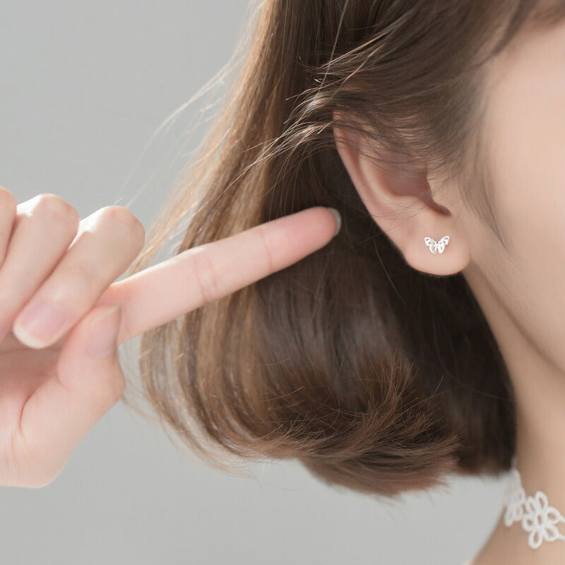 ピアス 蝶 ちょうちょ 小さい シンプル 軟骨 金属アレルギー シルバー 小さめ ミニ シルバー925 アレルギー対応 20G 蝶ピアス ちょうちょピアス つけっぱなしピアス シンプルピアス セカンドピアス 軟骨ピアス アレルギー対応ピアス 仕事