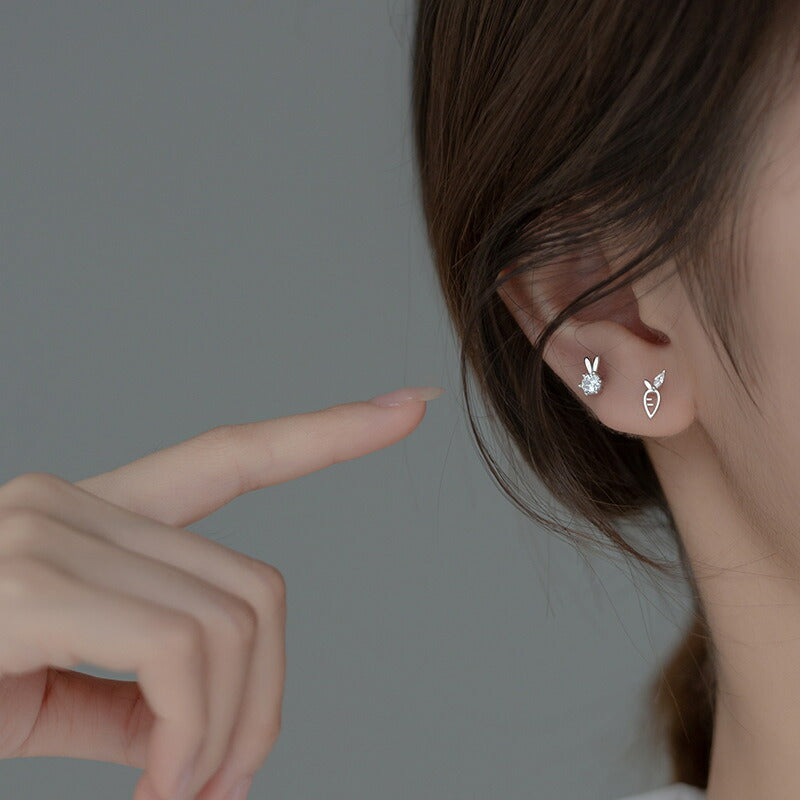 ピアス うさぎ 人参 兎 シンプル 軟骨 金属アレルギー シルバー 小さめ ミニ シルバー925 アレルギー対応 20G 仕事用 小さいピアス うさぎピアス 兎ピアス シンプルピアス セカンドピアス 軟骨ピアス アレルギー対応ピアス 仕事