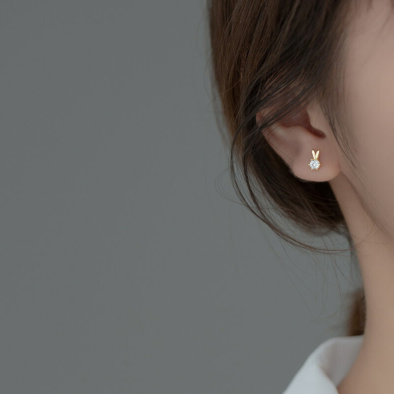 ピアス うさぎ 人参 兎 シンプル 軟骨 金属アレルギー シルバー 小さめ ミニ シルバー925 アレルギー対応 20G 仕事用 小さいピアス うさぎピアス 兎ピアス シンプルピアス セカンドピアス 軟骨ピアス アレルギー対応ピアス 仕事