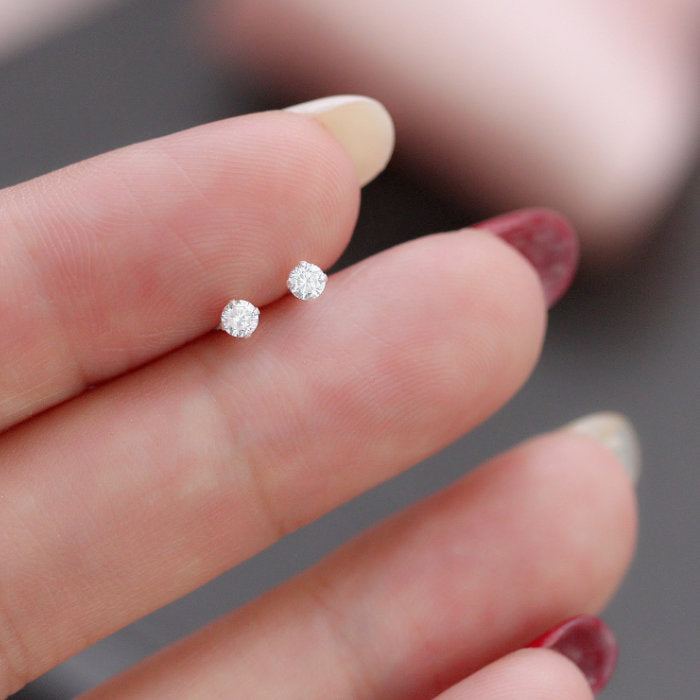 ピアス 2.5mm つけっぱなし 小さい 極小 シンプル 軟骨 金属アレルギー シルバー 小さめ ミニ シルバー925 アレルギー対応 20G 仕事用 小さいピアス 極小ピアス つけっぱなしピアス シンプルピアス セカンドピアス 軟骨ピアス 仕事