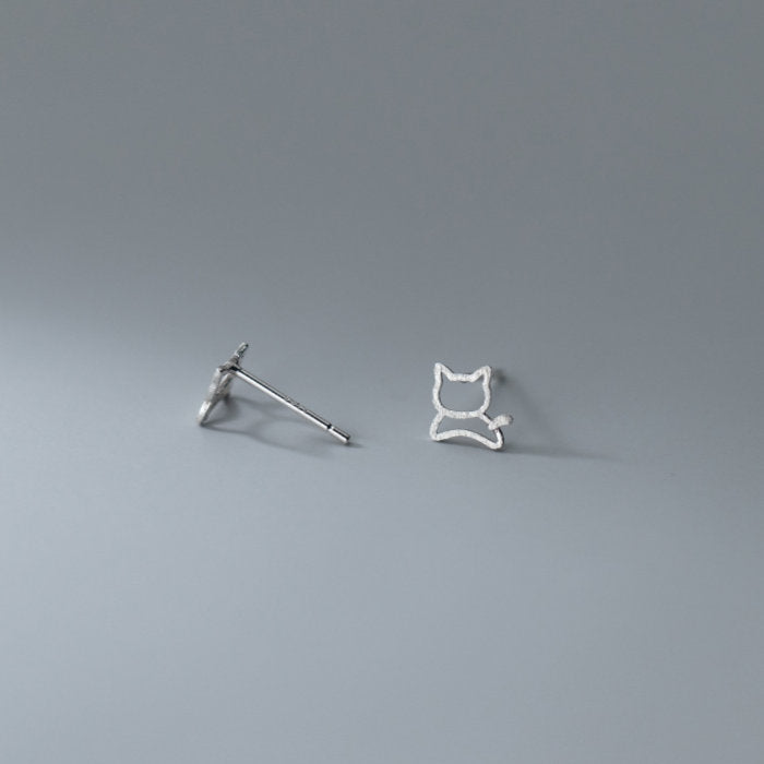 ピアス 猫 ねこ 小さい シンプル 軟骨 金属アレルギー シルバー 小さめ ミニ シルバー925 アレルギー対応 20G 仕事用 小さいピアス シンプルピアス セカンドピアス 軟骨ピアス 仕事