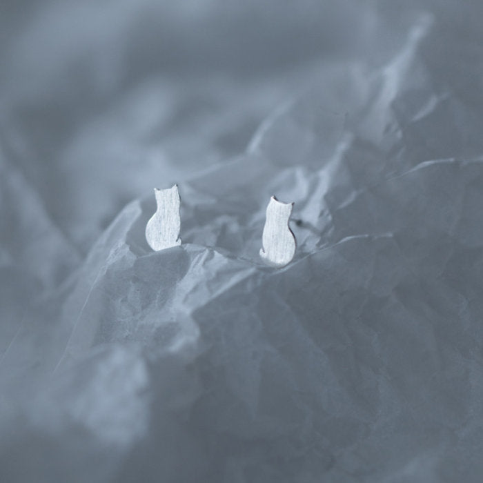 ピアス 猫 ねこ 小さい シンプル 軟骨 金属アレルギー シルバー 小さめ ミニ シルバー925 アレルギー対応 20G 仕事用 小さいピアス シンプルピアス セカンドピアス 軟骨ピアス 仕事