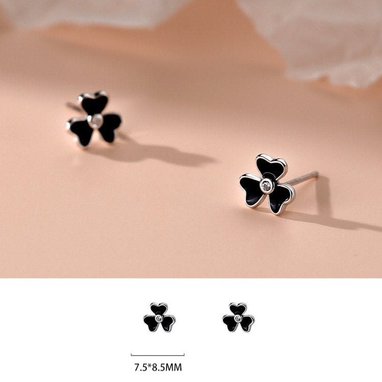 ピアス クローバー ブラック 三つ葉 はっぱ 小さい シンプル 軟骨 金属アレルギー シルバー999 アレルギー対応 20G 仕事用 小さいピアス シンプルピアス セカンドピアス