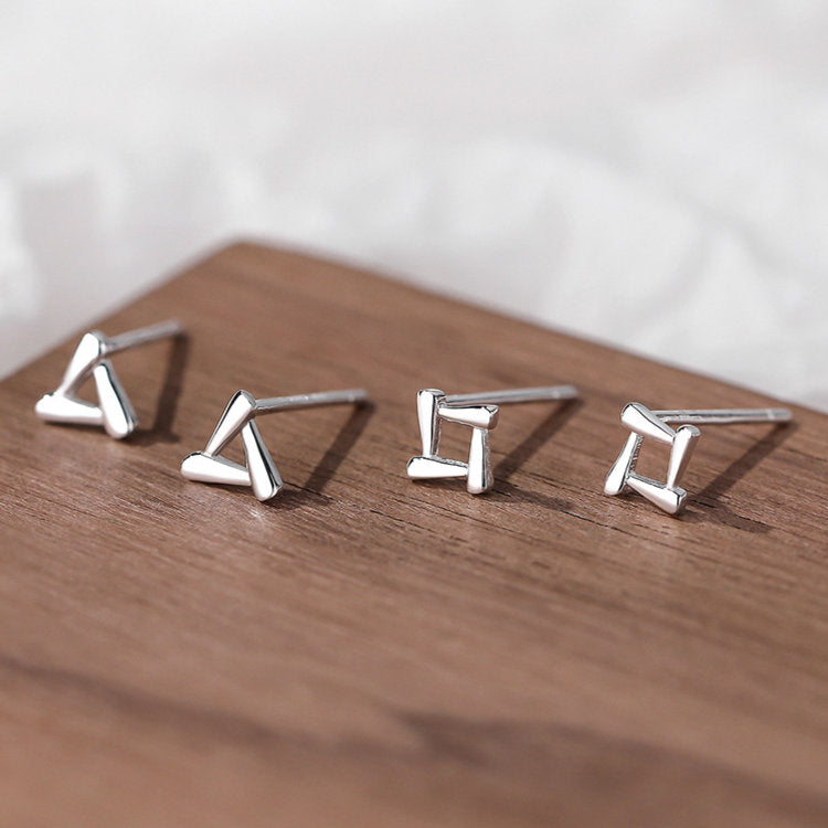 トライアングルピアス スクエアピアス シルバー999 小さいピアス 三角 四角 アレルギー対応 小さい ミニ シルバー レディース メンズ 女性 男性 両耳 かわいい シンプル
