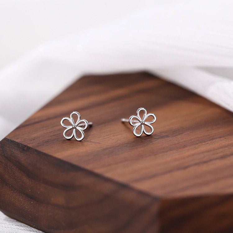 シンプルなフラワーピアス 花 ピアス フラワー シルバー999 シンプル 20G かわいい レディース 女性 シルバー 小さい 小さめ 華奢