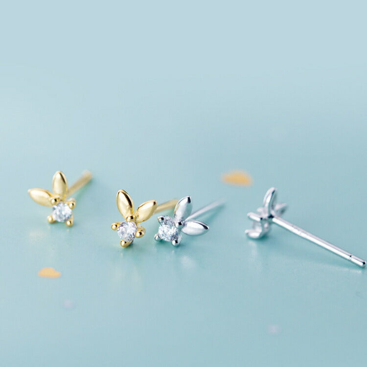 【一粒ストーンのうさぎピアス】 キュービックジルコニア シルバー925 ピアス アレルギー対応 シルバー ゴールド うさぎ 兎 ラビット 小さい シンプル ミニ