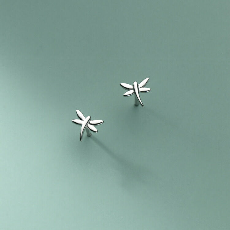 【シンプルなとんぼモチーフのピアス】 シルバー925 ピアス とんぼ ゴールド シルバー 蜻蛉 トンボ 夏 秋 シンプル メンズ レディース