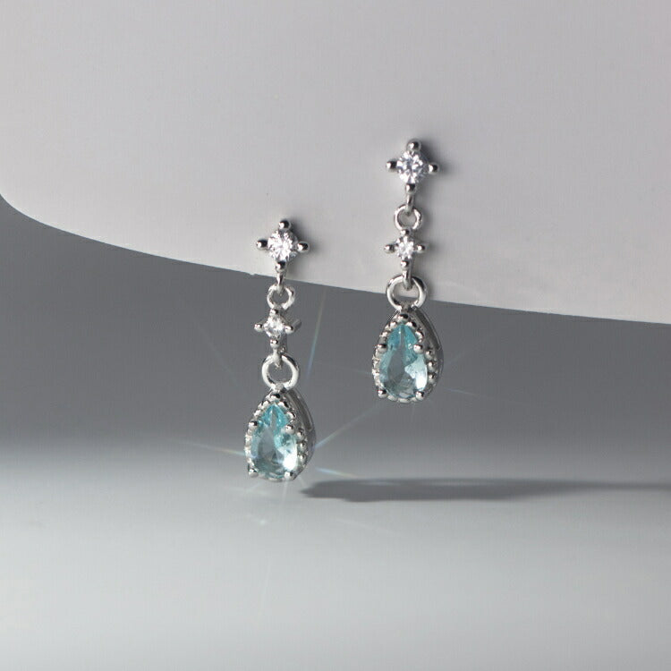 【滴る水滴モチーフのゆらゆらピアス】 ピアス 水滴 ドロップ キュービックジルコニア スタッドピアス 20G シンプル レディース 女性 梅雨 雨 水