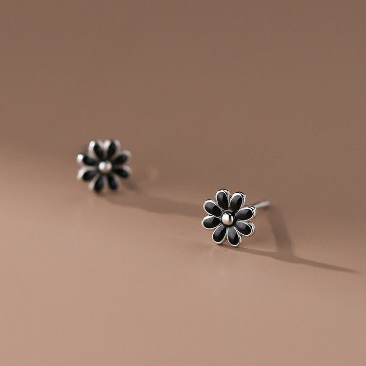 【白と黒のひまわりモチーフピアス】 ホワイト ブラック 花 フラワー ピアス シンプル ひまわり 向日葵 白 黒 シルバー999 20G シンプルピアス レディース 女性 小さめ 小さい