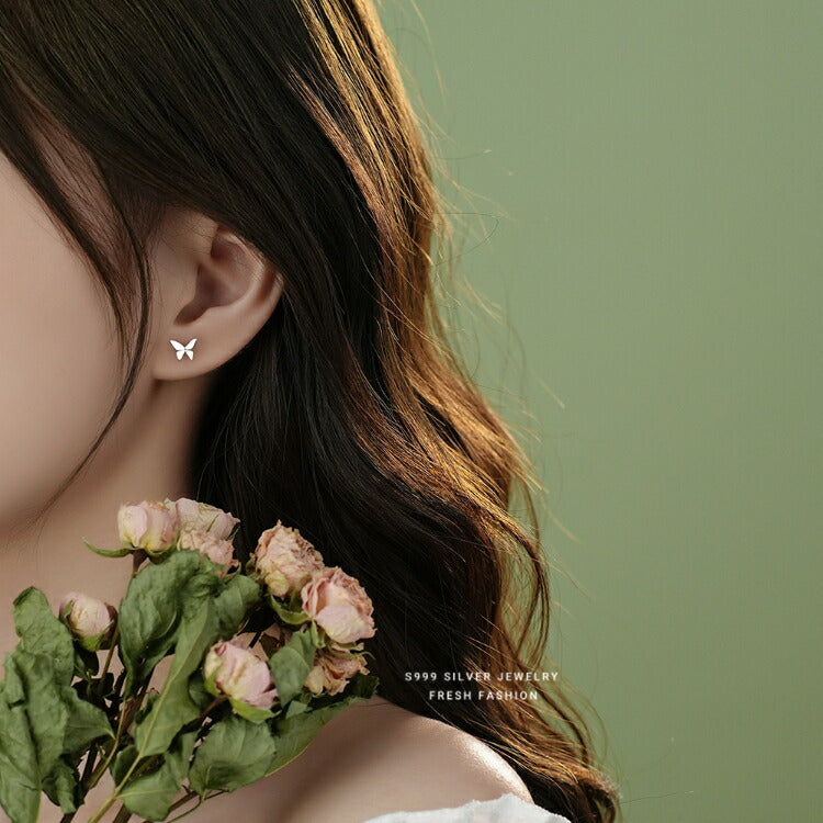【シンプル蝶々のシルバーピアス】 シルバー999 ピアス 蝶々 蝶 ちょうちょ かわいい シンプル シルバーピアス プラチナカラー かわいい キュート 可愛い 金属アレルギー対応