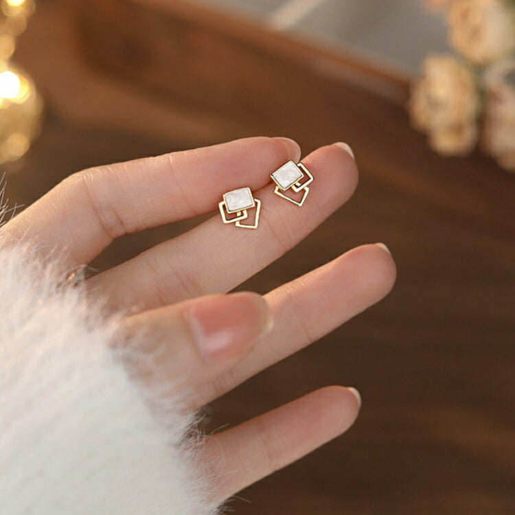 【幾何学的なスクエアピアス】 シルバー925 ピアス シルバー ゴールド スクエア 四角 幾何学的 金属アレルギー対応 レディース メンズ シンプル