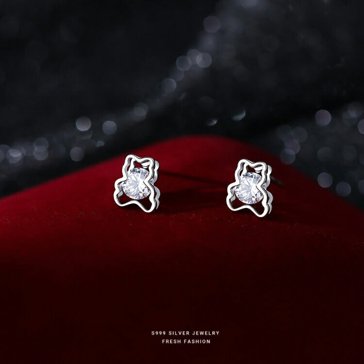 【くまモチーフのキュービックジルコニアピアス】 シルバー999 ピアス 熊 クマ 子熊 テディベア シンプルピアス キュービックジルコニア 金属アレルギー対応 レディース 女性 かわいい