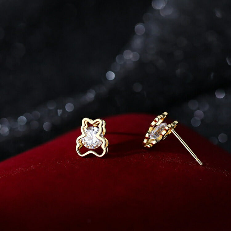 【くまモチーフのキュービックジルコニアピアス】 シルバー999 ピアス 熊 クマ 子熊 テディベア シンプルピアス キュービックジルコニア 金属アレルギー対応 レディース 女性 かわいい