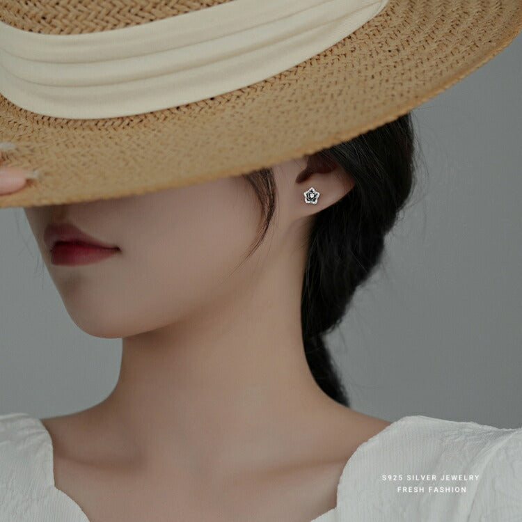 【カメリアモチーフのフラワーピアス】 シルバー925 ピアス シンプル キュービックジルコニア カメリア 山茶花 ツバキ 金属アレルギー対応 花 フラワー