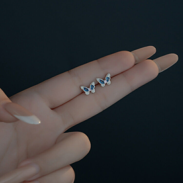 【ブルーとピンクのコントラストが可愛い蝶々ピアス】 キュービックジルコニア ピアス ブルー ピンク ちょうちょ レディース 女性 バタフライ 20G ペア